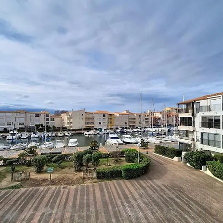 Apartment Entre Et Port, Au Bout Du Quai Agde